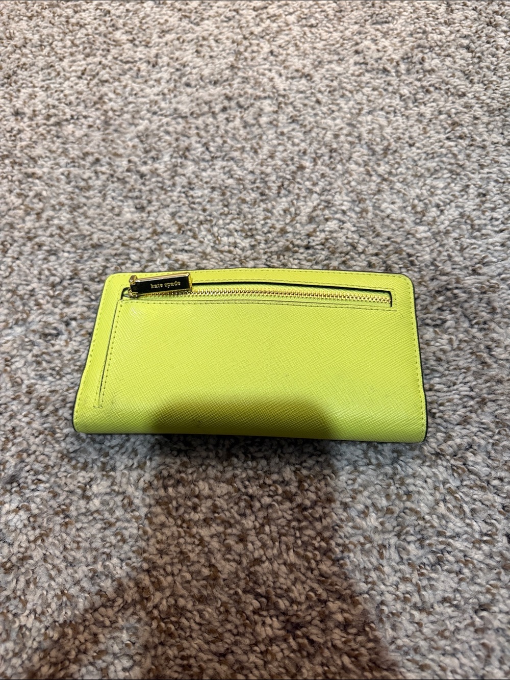kate spade lime green Saffiano zip-around wallet - Picture 3 of 3